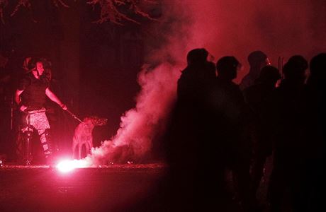 Policie zasahuje pi nepokojch ve Skopje.