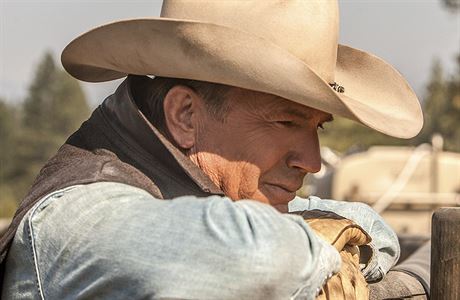 Johna Duttona (Kevin Costner) ekaj krun asy. Seril Yellowstone (2018)...