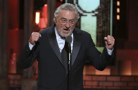Fuck Trump, vyzval publikum Robert De Niro bhem pedávání cen Tony.