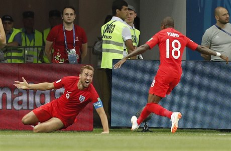 Harry Kane slaví svoji vítěznou branku v zápase s Tuniskem