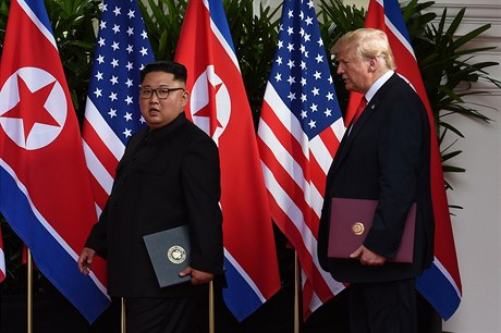 (ilustraní snímek) Severokorejský diktátor Kim ong-un a americký prezident Donald Trump.