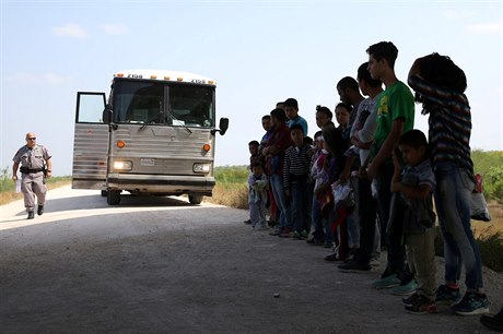 Znanou ást nelegálních migrant tvoí dti.