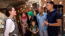 Herečka se setkala s místními obyvateli. Vyzvala k podpoře obnovy Mosulu.