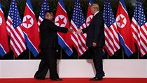 Začátek summitu mezi Kimem a Trumpem.