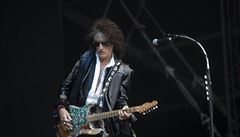 Kytarista Aerosmith Joe Perry v praských Letanech.