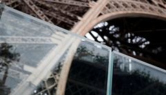 Neprsteln sklo ochrn nvtvnky Eiffelovy ve