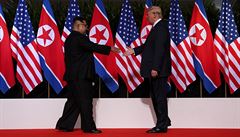 Zaátek summitu mezi Kimem a Trumpem.