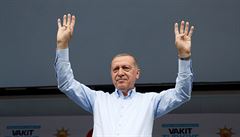 Erdoganovi dochz dech. Zem zan bt z jeho vldy unaven, v przkumech vak vede