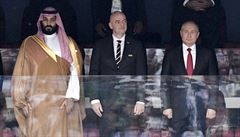 Saúdskoarabský korunní princ Mohammed bin Salman, prezident FIFA Gianni...
