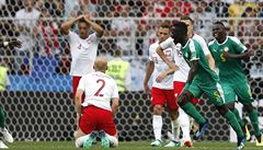 Senegalec Idrissa Gana Gueye slaví svj astný gól do sít Polska.