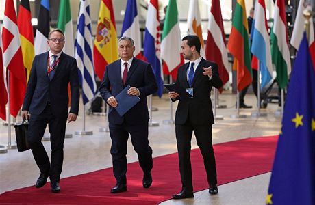 Maďarský premiér Orbán přijíždí na summit Evropské unie.