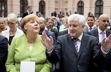 Angela Merkelová a Horst Seehofer v Berlín.