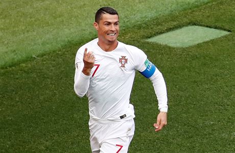 Cristiano Ronaldo je po píchodu do Turína u fanouk za boha.