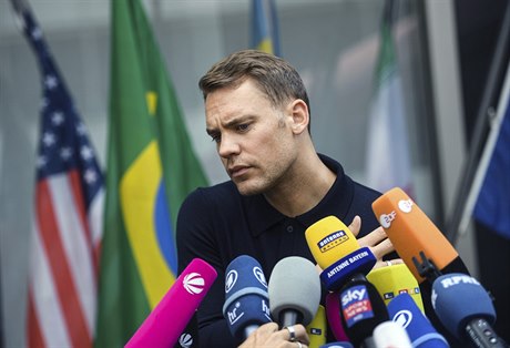 Manuel Neuer se zaslouil o pkný skandál.