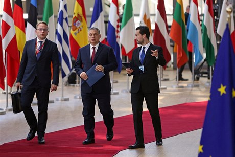 Maďarský premiér Orbán přijíždí na summit Evropské unie.