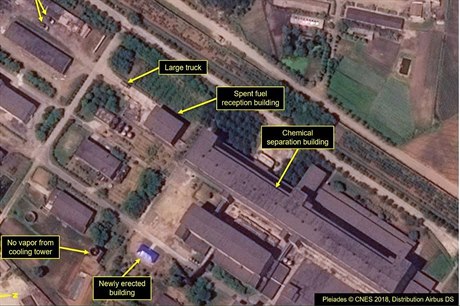 Satelitní snímek ukazující inovace v severokorejském jaderném centru v Jongbonu.