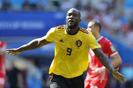 Belgian Romelu Lukaku slaví gól v zápase proti Tunisku.