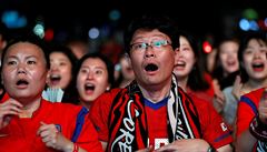 MS ve fotbale 2018: okovaní jihokorejtí fanouci.