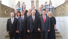 Nov� jmenovaná vláda.