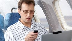 Telefonování v letadle se možná brzy stane běžnou záležitostí.