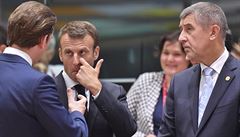 Sebastian Kurz, Emmanuel Macron a Andrej Babi na summitu EU v Bruselu.