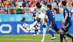 Senegalec M'Baye Niang práv zahazuje anci pi utkání s Japonskem.