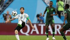 Lionel Messi v zápase Argentiny proti Nigérii.