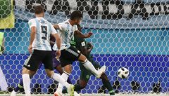 Marcos Rojo stílí gól Nigérii.