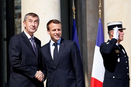 Premiér Andrej Babi se setkal s francouzským prezidentem Emmanuelem Macronem v...