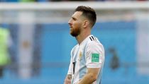 MS ve fotbale 2018, Francie vs. Argentina: zklamaný Lionel Messi opouští scénu.