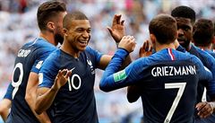 MS ve fotbale 2018, Francie vs. Argentina: radost Mbappého (vlevo) a Griezmanna.