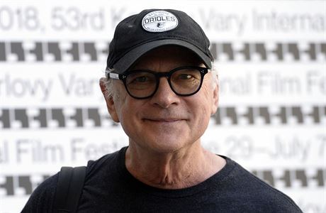 Barry Levinson je dritelem Oscara za film Rain Man.