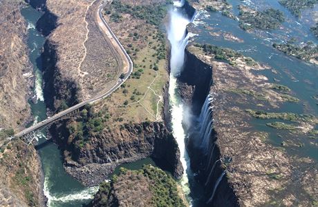 Nomdi - Viktoriiny vodopdy v Zimbabwe