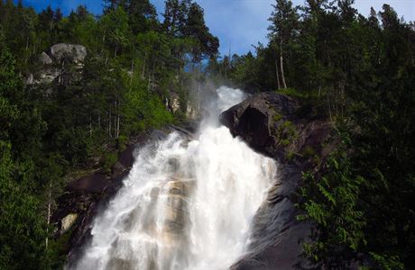Vodopády Shannon Falls v Kanad