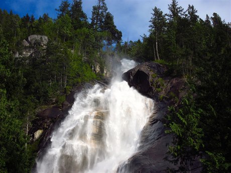 Vodopády Shannon Falls v Kanad