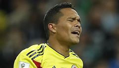 Kolumbijec Carlos Bacca poté, co v penaltovém rozstelu na MS 2018 proti Anglii...