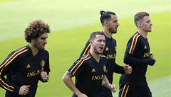 Trénink belgických fotbalist na MS 2018: zleva Marouane Fellaini, Eden Hazard,...
