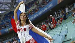 MS ve fotbale 2018, Rusko vs. Chorvatsko: domácí fanynka.