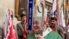 Kardinál Dominik Duka slouil v rámci vesokolského sletu mi v katedrále...