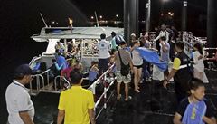Nehoda turistick lodi v Thajsku si vydala nejmn 27 mrtvch