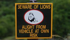 Nomádi - cedule varující ped výskytem lv.