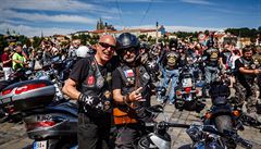 Spanilou jízdou motorek Harley Davidson centrem Prahy vrcholily oslavy 115. let...