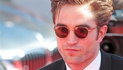 Cenu prezidenta karlovarského festivalu dostal britský herec Robert Pattinson.