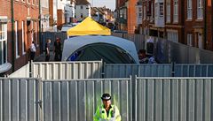 Britská policie: Oběti otravy novičokem sahaly na kontaminovaný předmět
