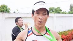 Saman Gunan byl fyzicky zdatný, na snímku z triatlonového závodu.