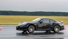 Návštěvníci oslav si mohli na okruhu Silesia Ring vyzkoušet Porsche na vlastní...