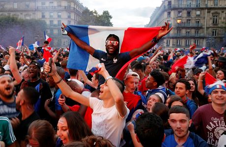 MS ve fotbale 2018, Francie vs. Belgie: radost francouzských fanouk.
