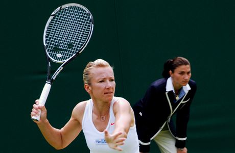 Kvta Peschkeov ve 43 letech postoupila do finle Wimbledonu.