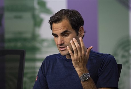 Roger Federer vysvtluje, pro vypadl u ve tvrtfinále Wimbledonu 2018.