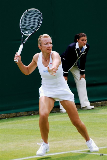 Kvta Peschkeová ve 43 letech postoupila do finále Wimbledonu.